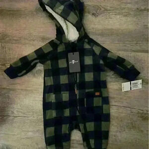 Fuzzy hoodie 7 for all Mankind baby onesie outfit NWT